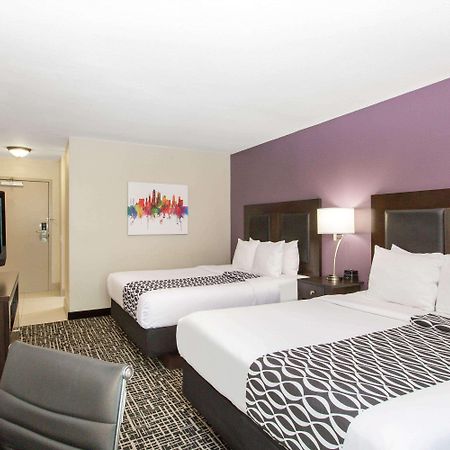 Hotel La Quinta By Wyndham Blue Springs Extérieur photo